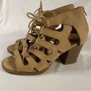 SODA Tan Lace-up Faux Suede Block Heel Peep Toe Shoes Women’s Size 7.5